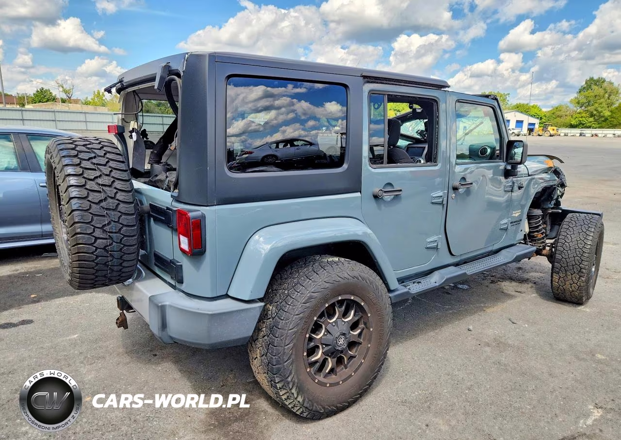 2015 Jeep Wrangler Unlimited Sahara VIN:1C4BJWEG5FL546024 - 3