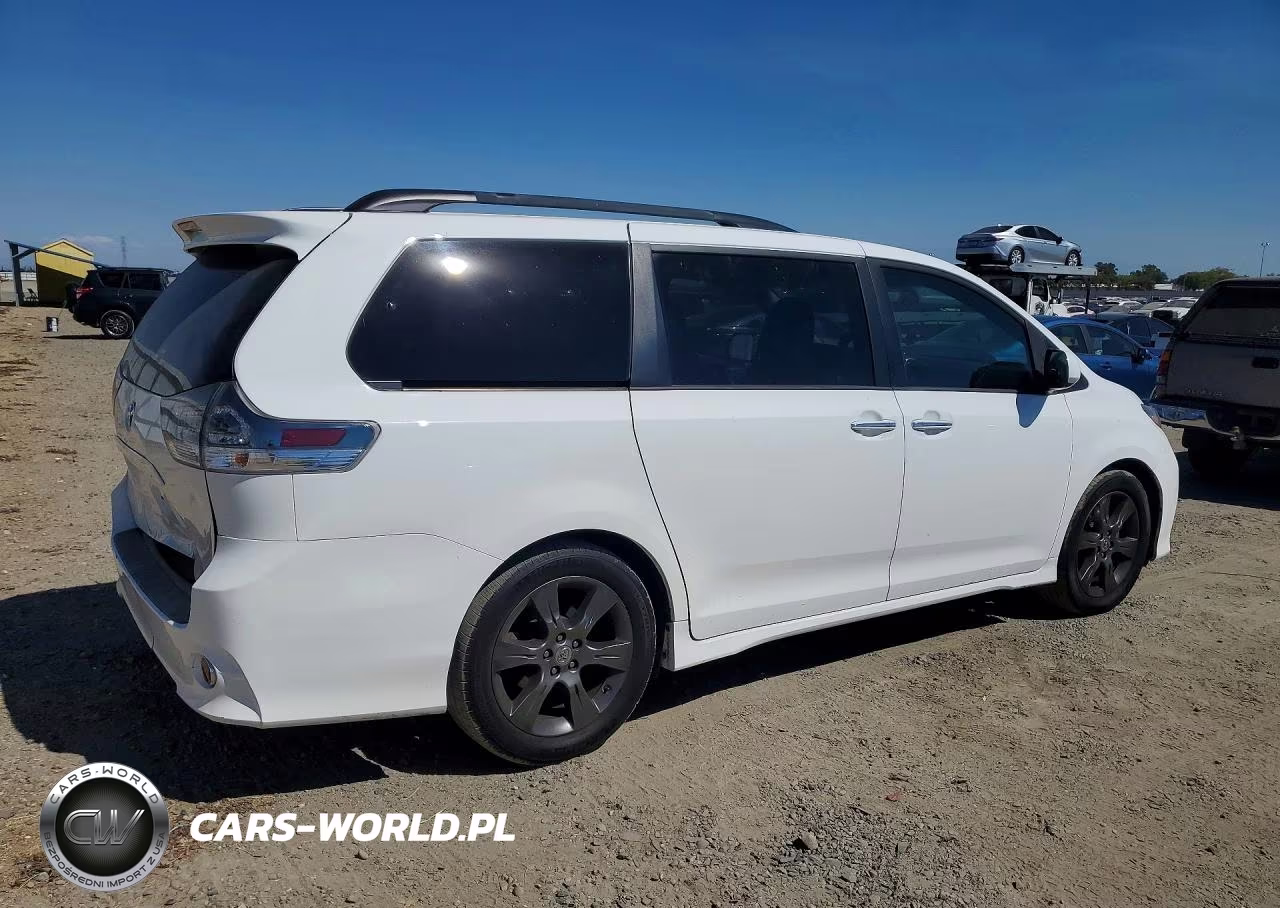 2016 Toyota Sienna Se VIN:5TDXK3DC1GS710207 - 3