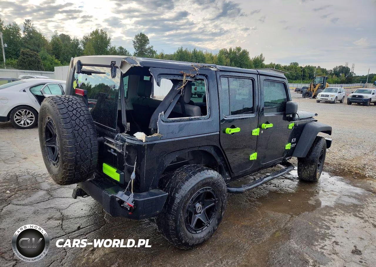 2008 Jeep Wrangler Unlimited X VIN:1J4GA39168L650013 - 3