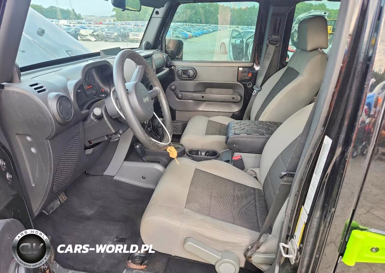 2008 Jeep Wrangler Unlimited X VIN:1J4GA39168L650013 - 7