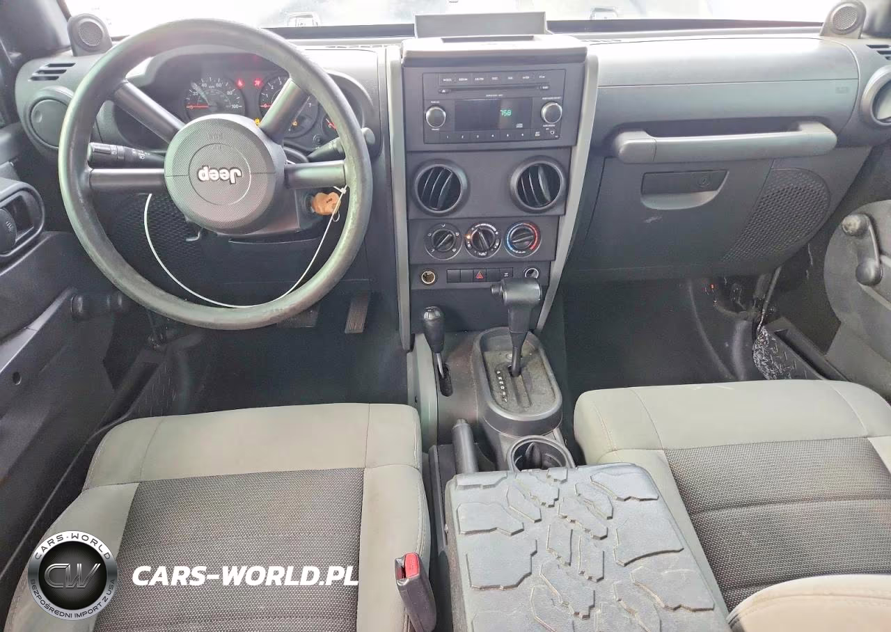 2008 Jeep Wrangler Unlimited X VIN:1J4GA39168L650013 - 8