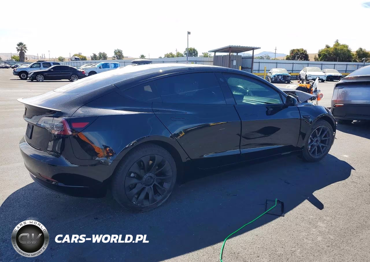 2021 Tesla Model 3 VIN:5YJ3E1EAXMF074992 - 3