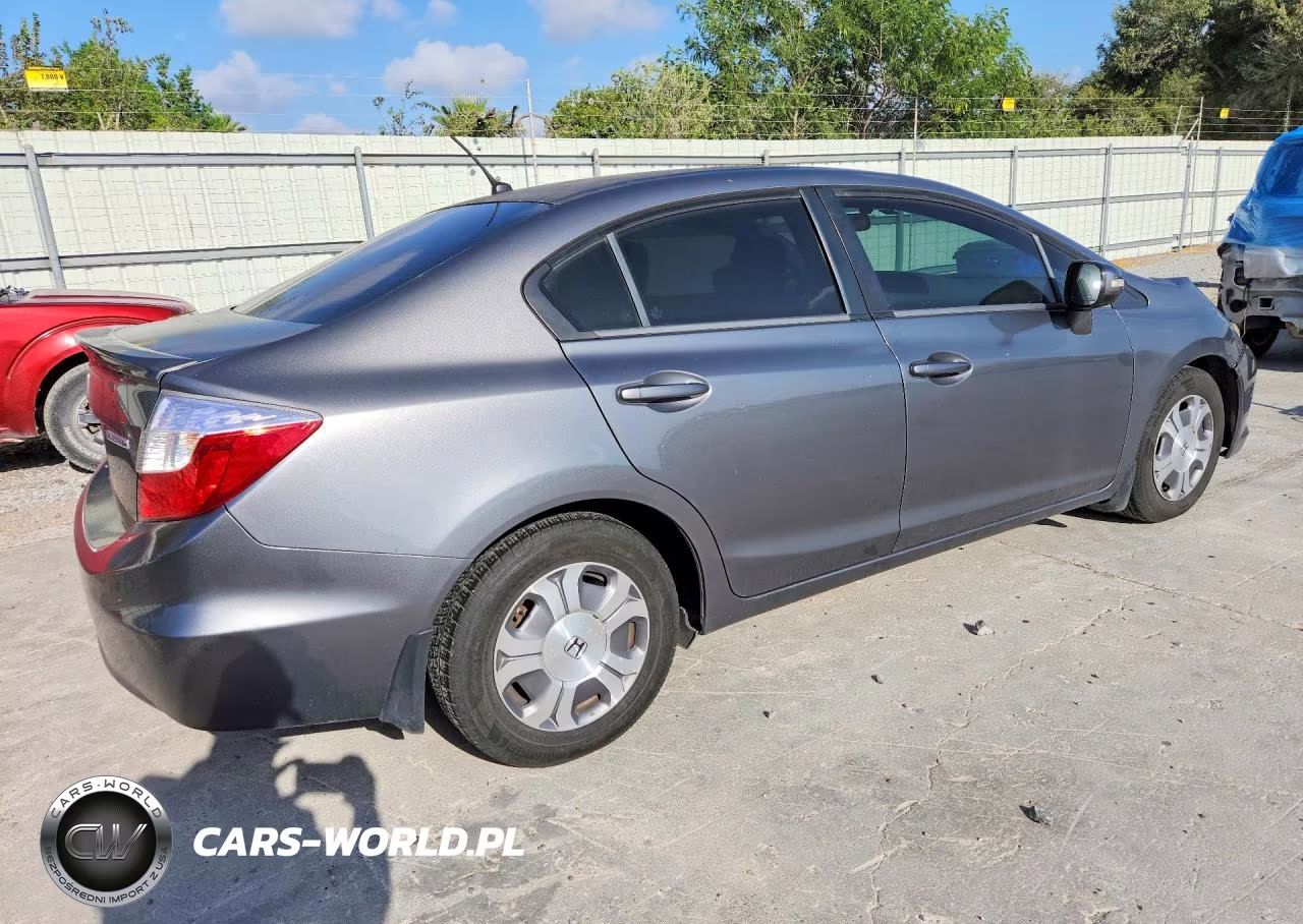 2012 Honda Civic Hybrid VIN:JHMFB4F2XCS010692 - 3