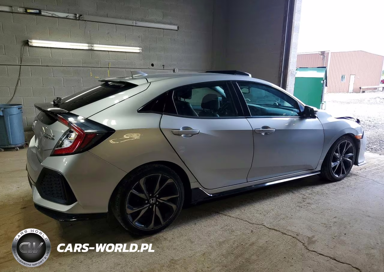 2018 Honda Civic Sport Touring VIN:SHHFK7H9XJU236446 - 3