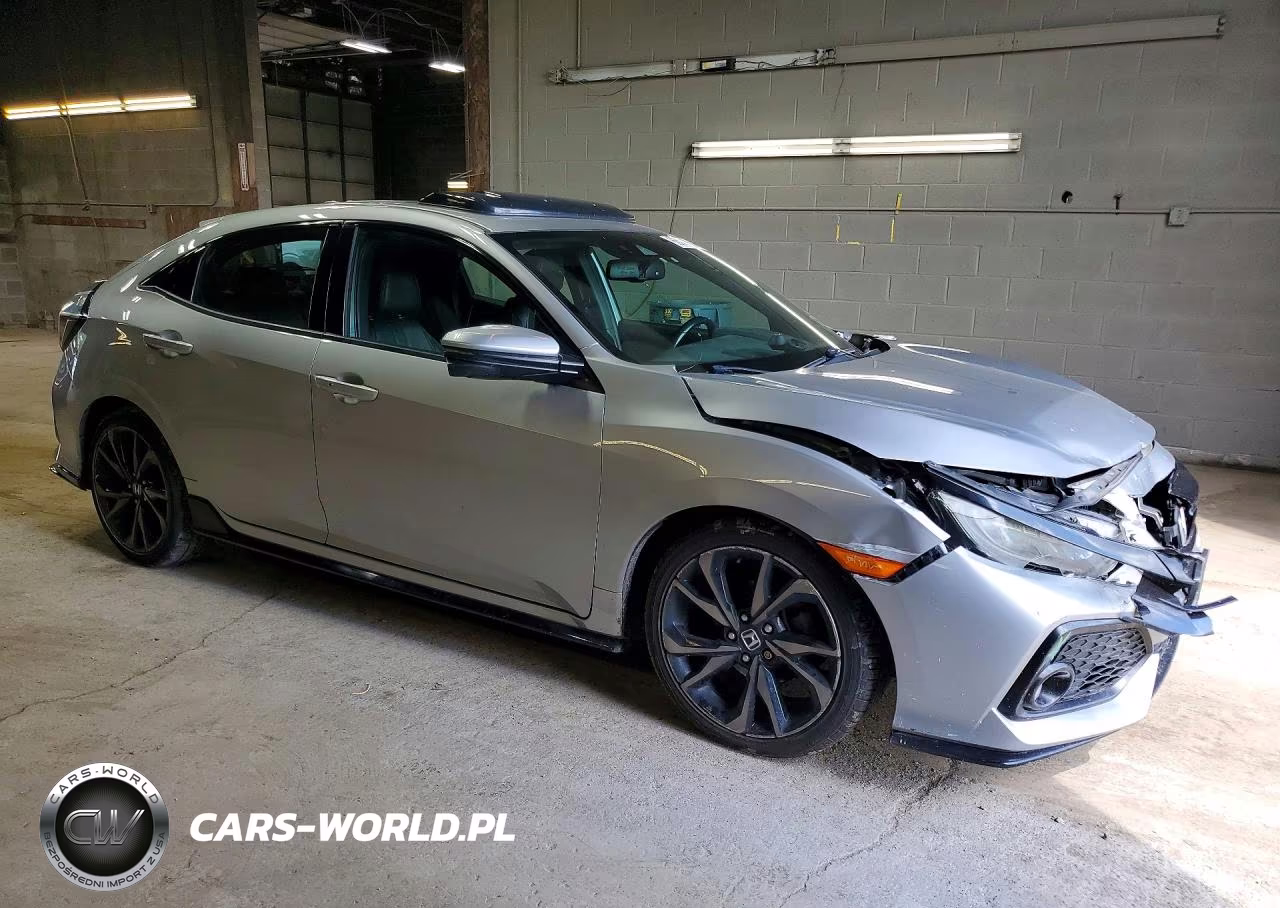 2018 Honda Civic Sport Touring VIN:SHHFK7H9XJU236446 - 4