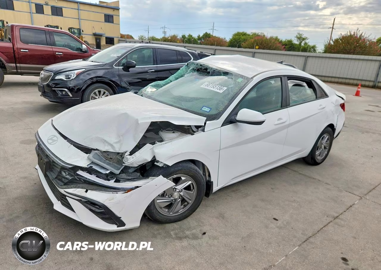 2025 Hyundai Elantra Se
