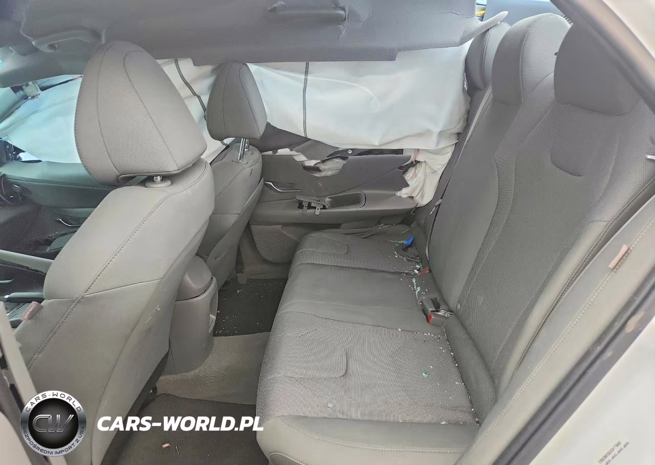 2025 Hyundai Elantra Se VIN:KMHLL4DG9SU063561 - 10