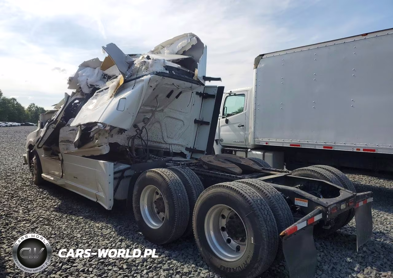 2022 Freightliner Cascadia 126 Semi Truck VIN:1FUJHHDR3NLNA4198 - 2