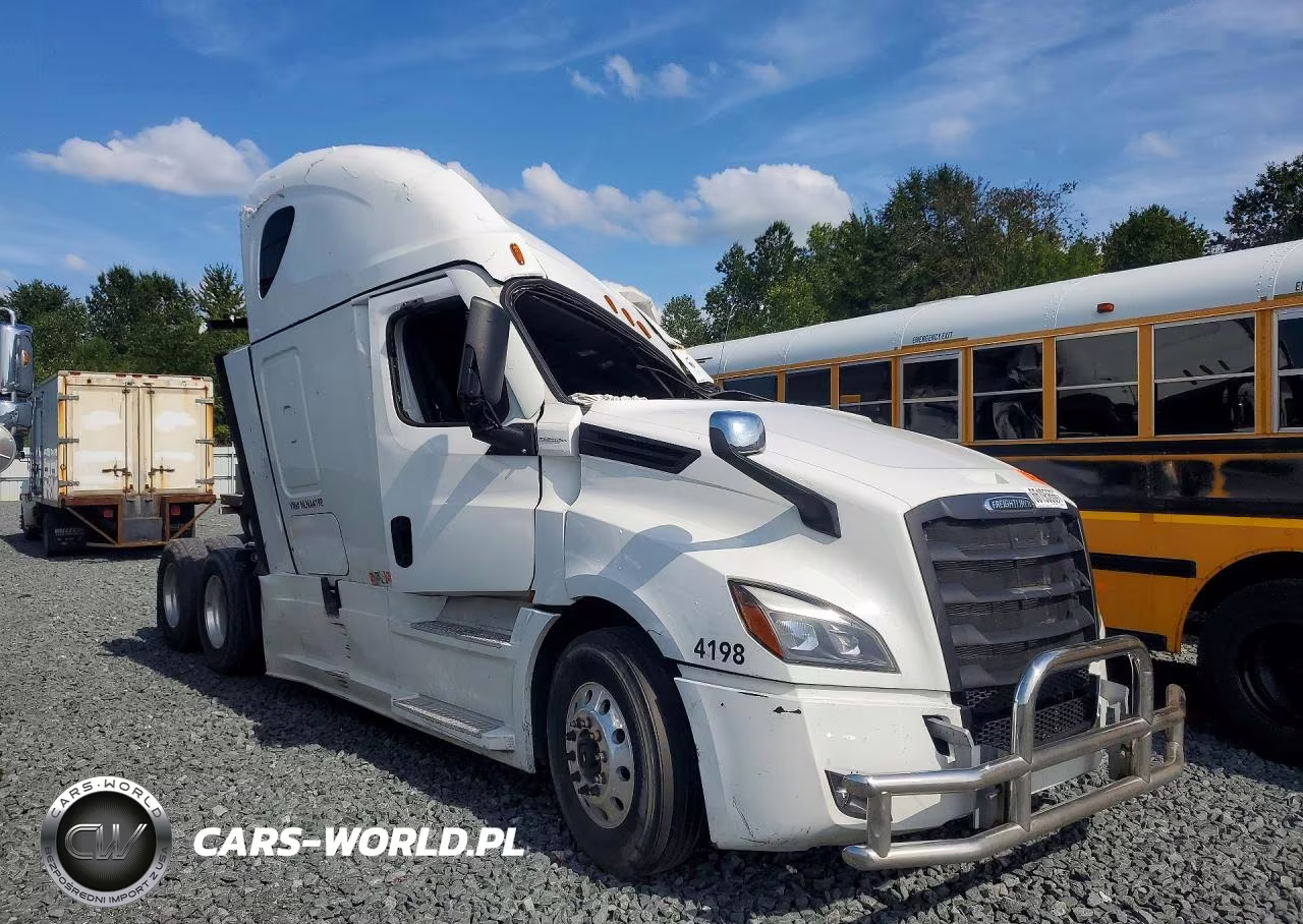 2022 Freightliner Cascadia 126 Semi Truck VIN:1FUJHHDR3NLNA4198 - 4