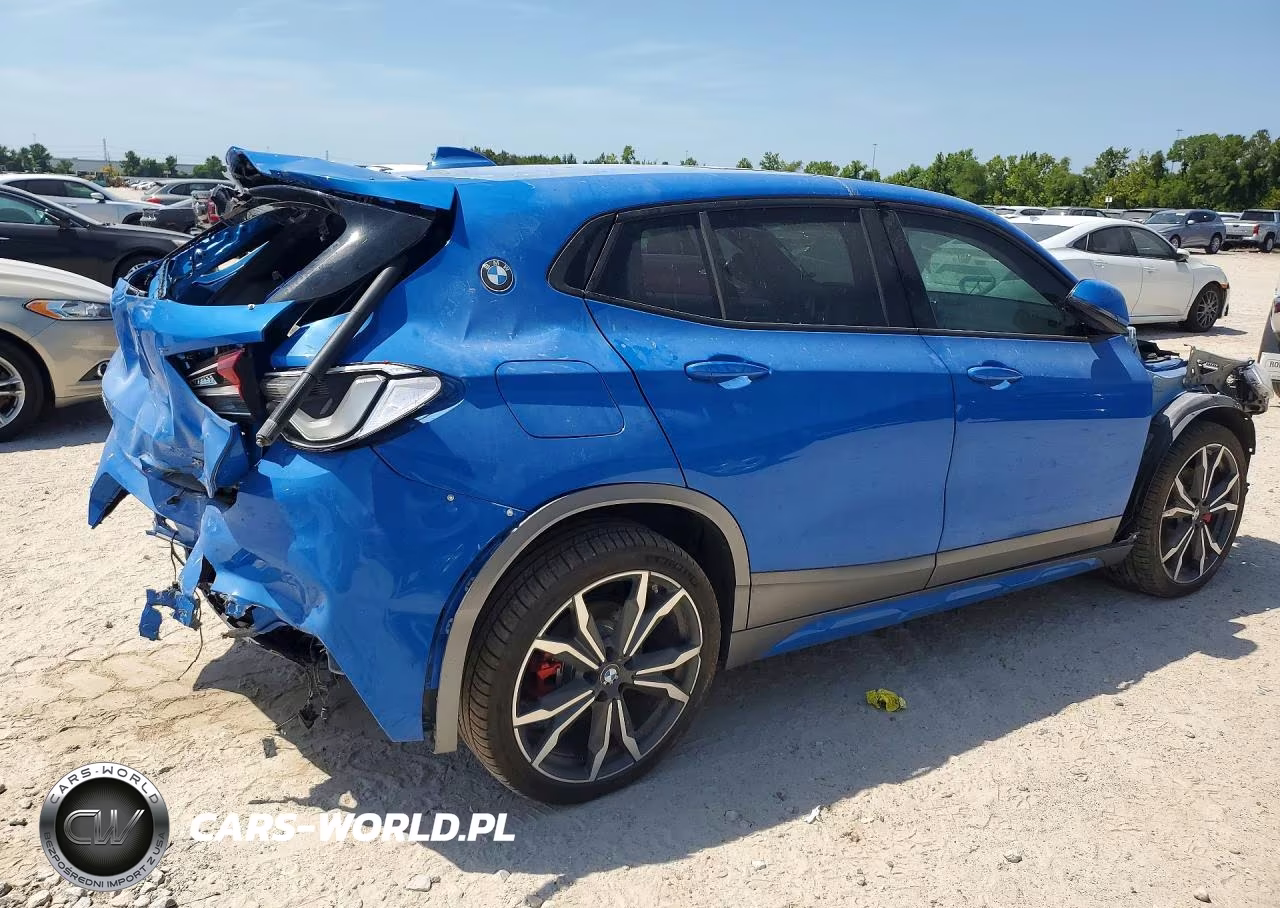 2018 BMW X2 xDrive28I VIN:WBXYJ5C32JEF71132 - 3