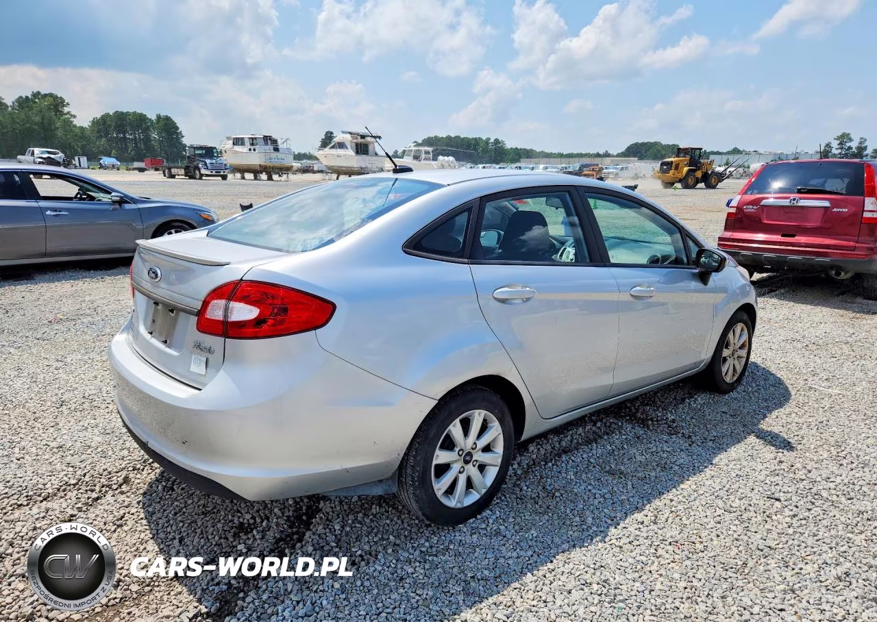 2013 Ford Fiesta Se VIN:3FADP4BJ5DM218082 - 3
