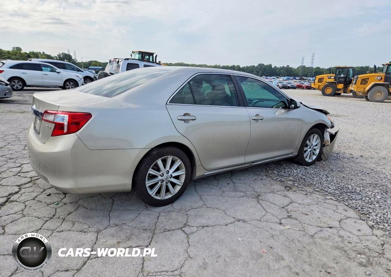 2013 Toyota Camry Xle VIN:4T1BF1FK9DU714502 - 3