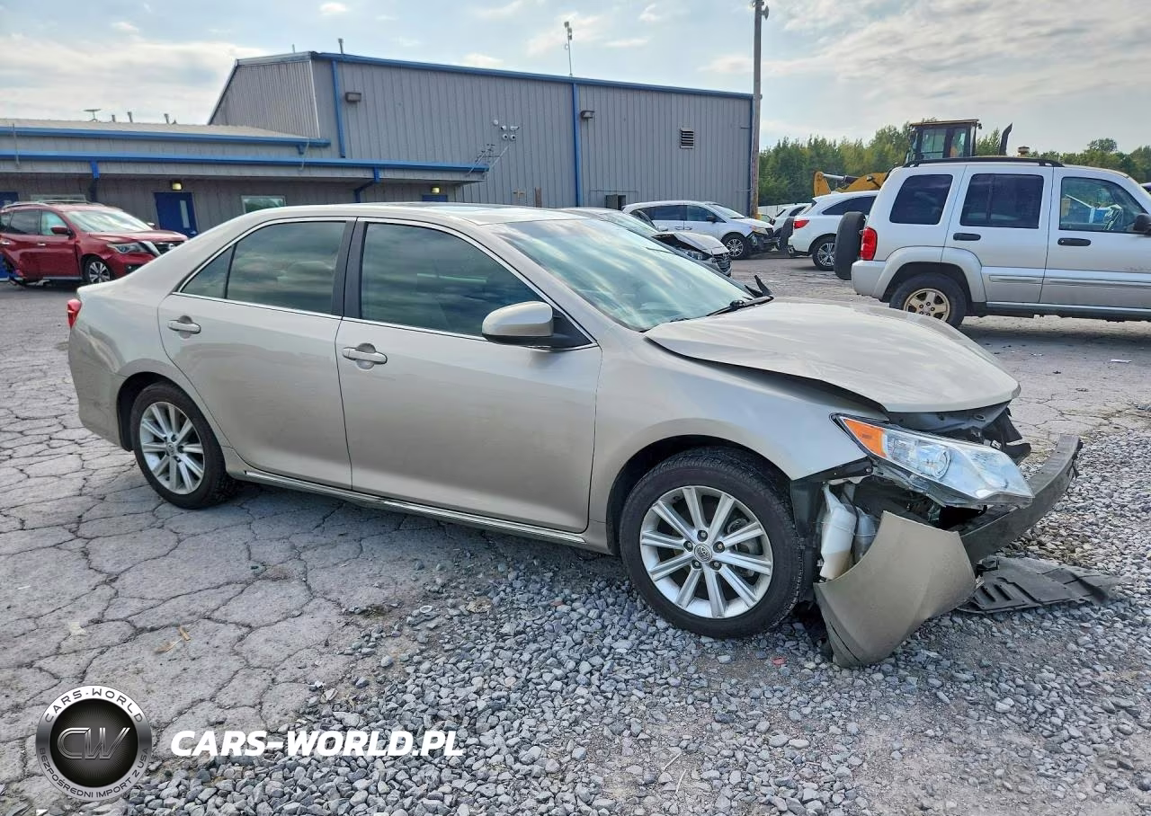 2013 Toyota Camry Xle VIN:4T1BF1FK9DU714502 - 4