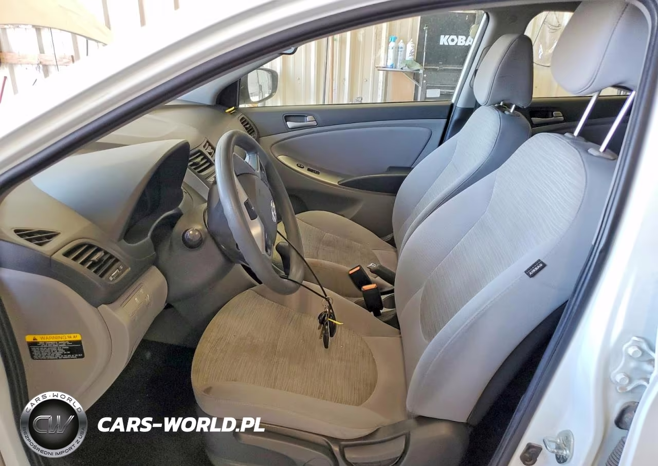 2017 Hyundai Accent Value Edition VIN:KMHCT4AE5HU323160 - 7