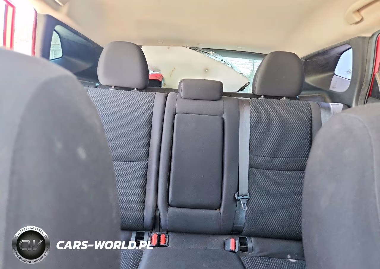 2018 Nissan Rogue Sport S VIN:JN1BJ1CR1JW257918 - 10