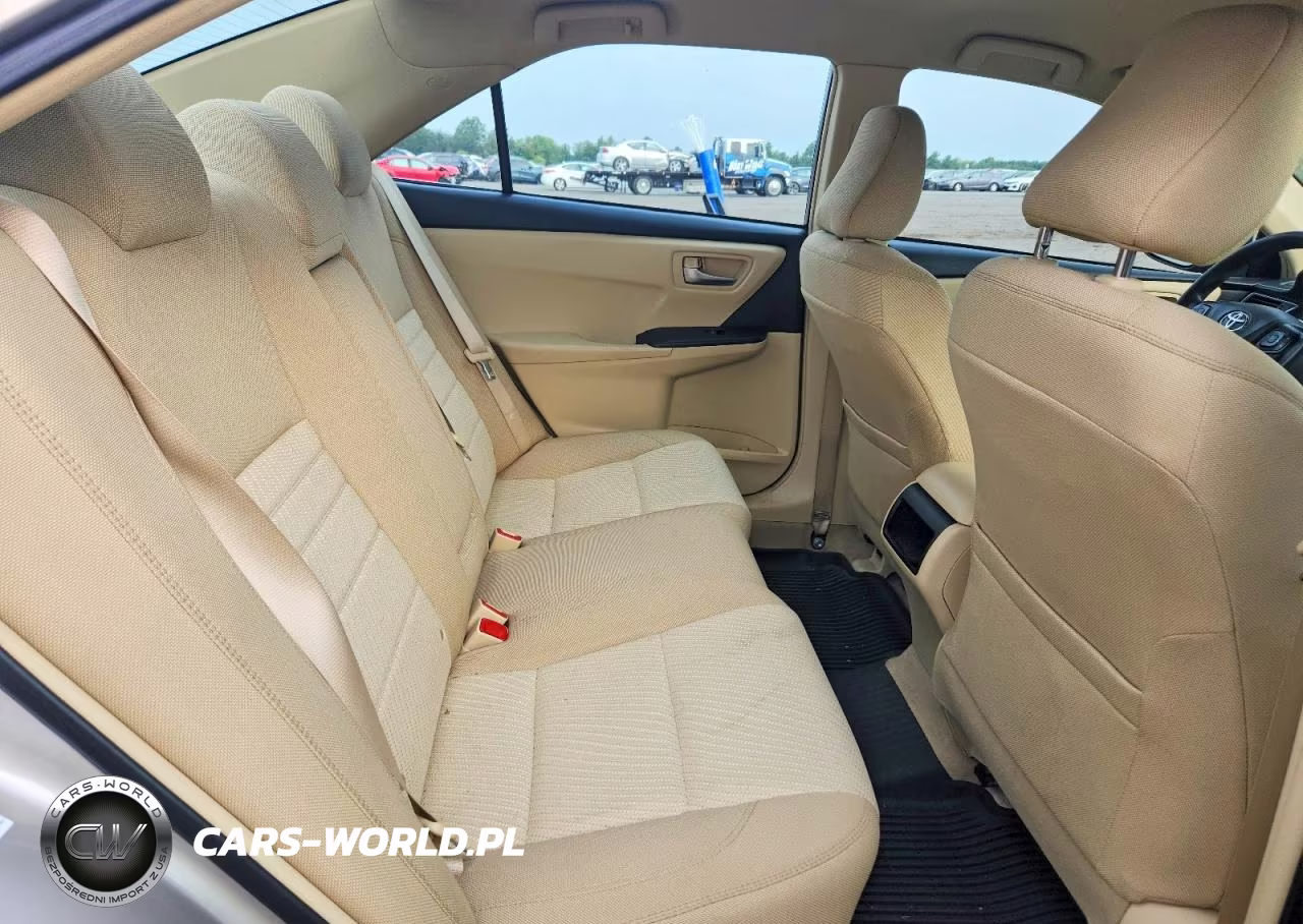 2016 Toyota Camry Le VIN:4T4BF1FK7GR566263 - 10