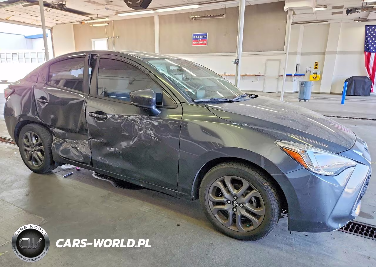 2019 Toyota Yaris Xle VIN:3MYDLBYV1KY516799 - 4