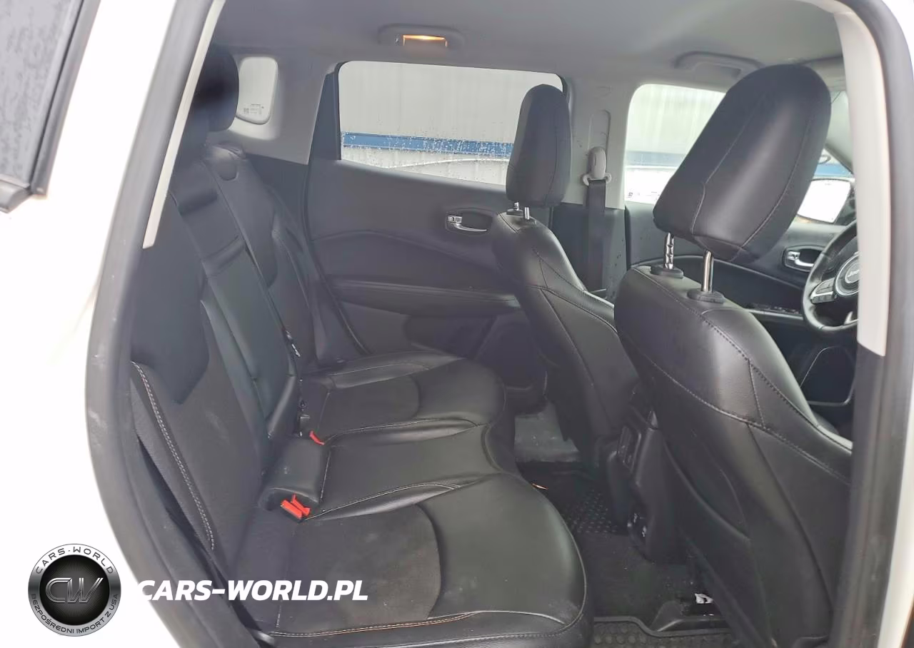 2019 Jeep Compass Latitude VIN:3C4NJDBB3KT629587 - 11