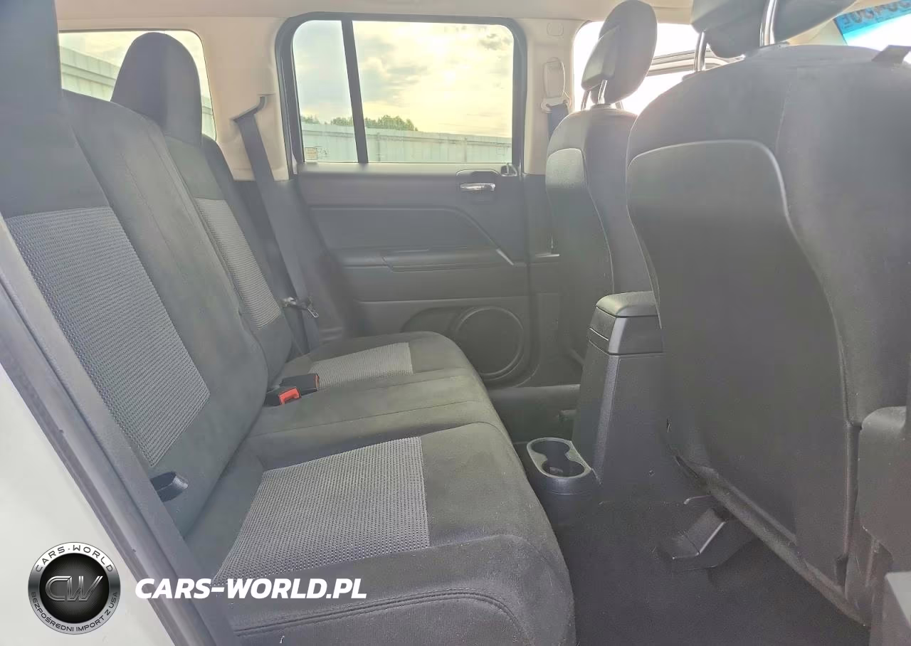 2014 Jeep Patriot Latitude VIN:1C4NJRFB5ED687704 - 11