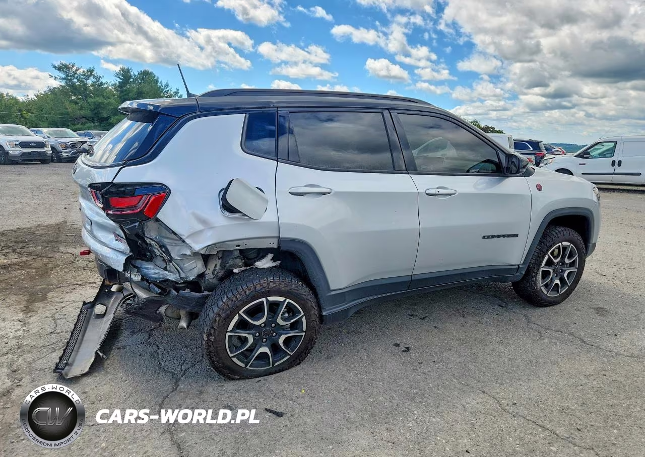 2025 Jeep Compass Trailhawk VIN:3C4NJDDN9ST508733 - 3