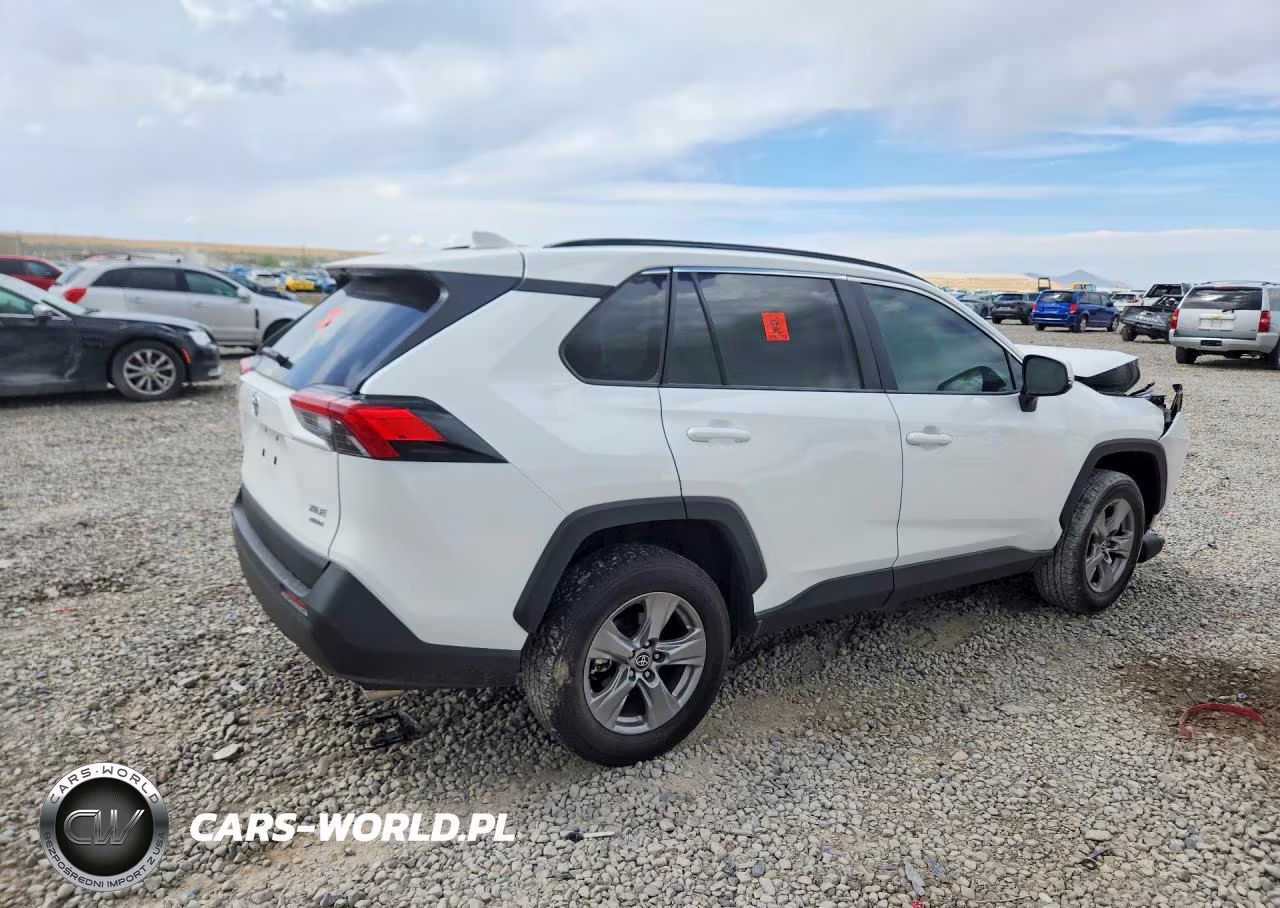2025 Toyota Rav4 Xle VIN:2T3P1RFV2SW601203 - 3