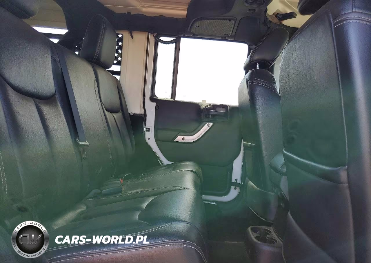 2015 Jeep Wrangler Unlimited Rubicon VIN:1C4BJWFG5FL511482 - 11