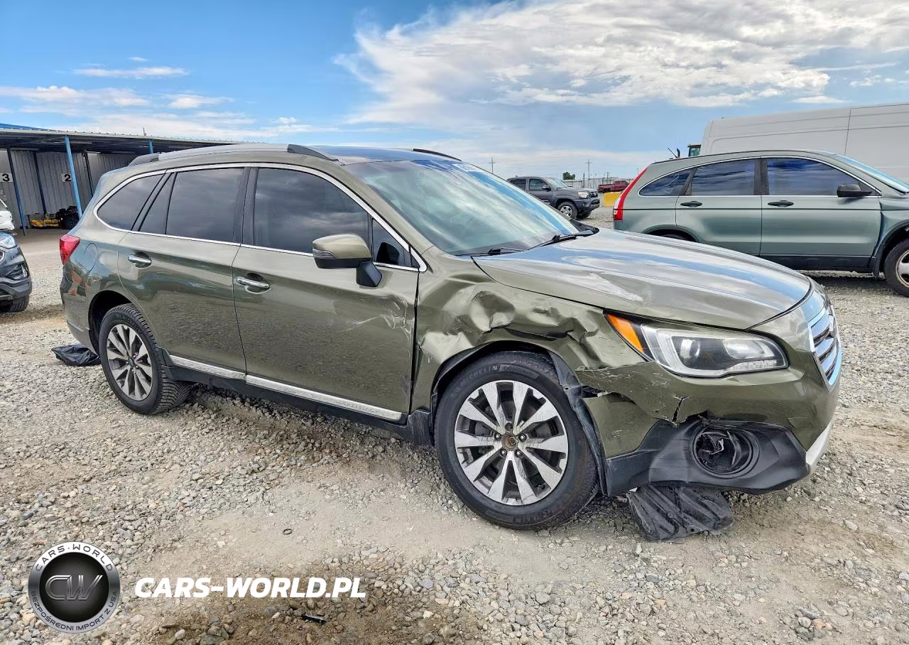 2017 Subaru Outback Touring VIN:4S4BSETC3H3330758 - 4