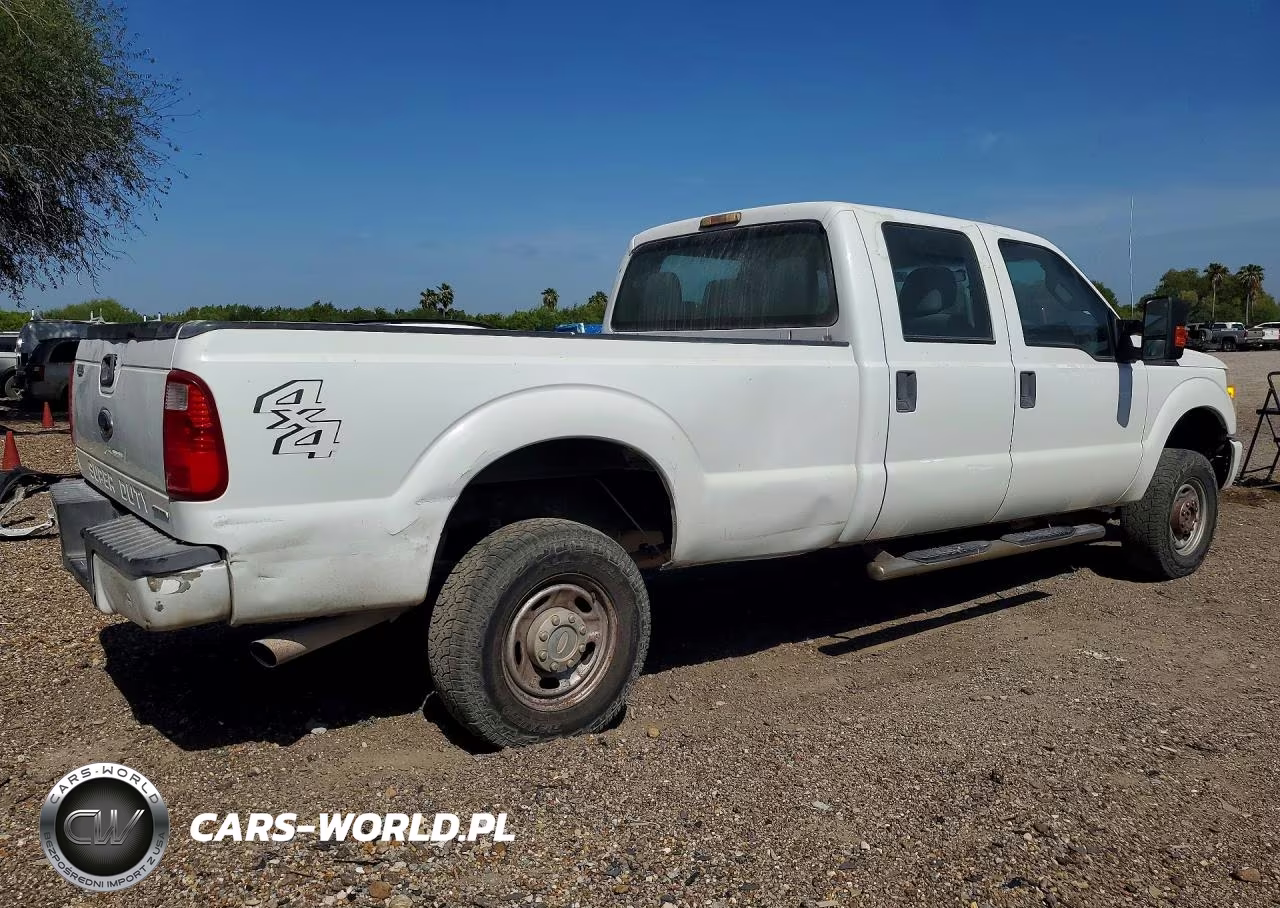 2013 Ford F250 Super Duty VIN:1FT7W2B68DEB00740 - 3