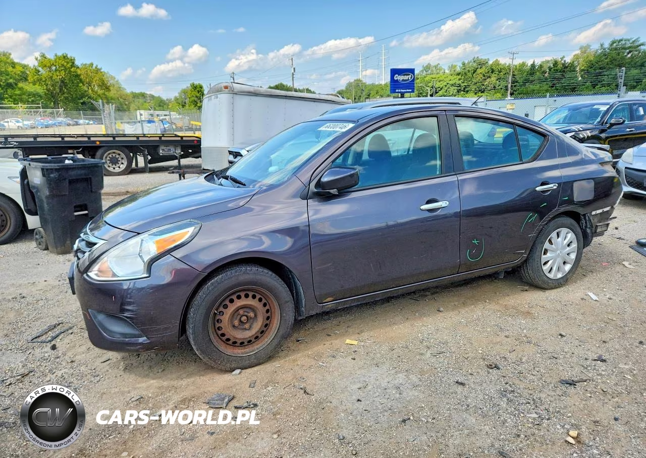 2015 Nissan Versa 1.6 Sv – zdjęcie 1 z 12