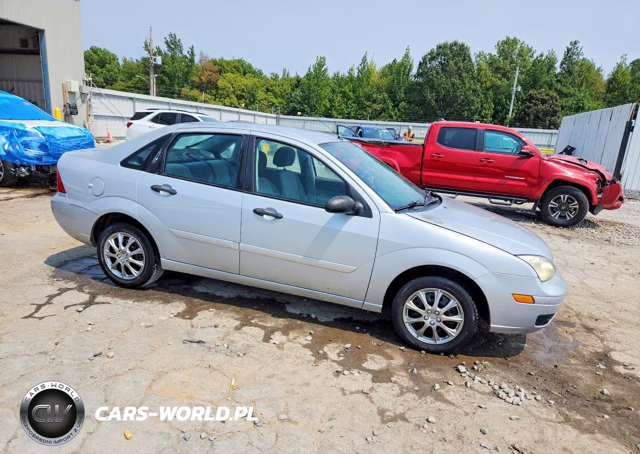 2007 Ford Focus Zx4 VIN:1FAFP34N07W249974 - 4