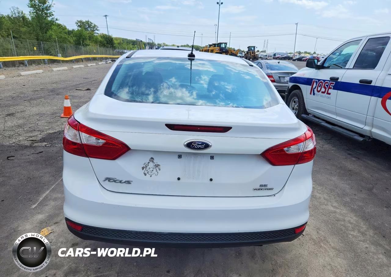 2014 Ford Focus Se VIN:1FADP3F27EL126987 - 6
