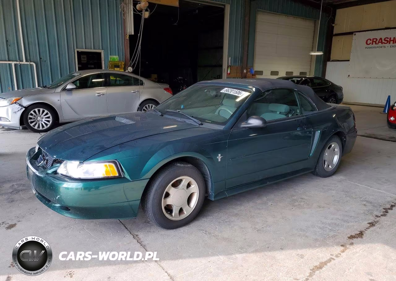 2000 Ford Mustang