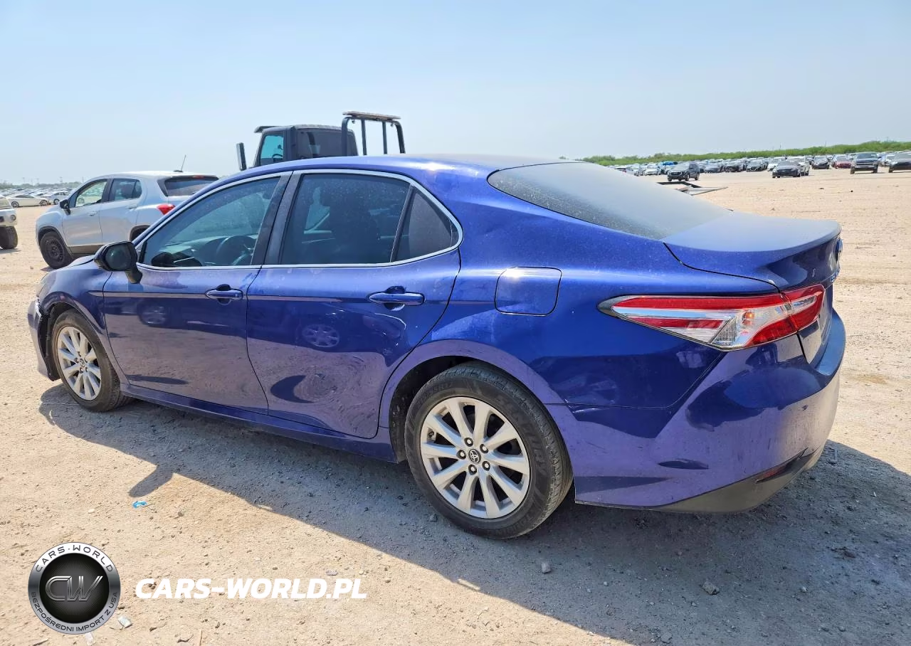 2018 Toyota Camry Le VIN:4T1B11HK6JU598991 - 2