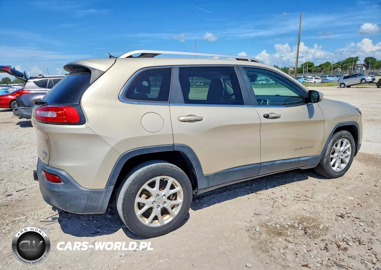 2014 Jeep Cherokee Latitude VIN:1C4PJLCB8EW252934 - 3