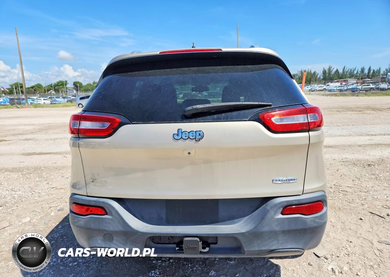 2014 Jeep Cherokee Latitude VIN:1C4PJLCB8EW252934 - 6