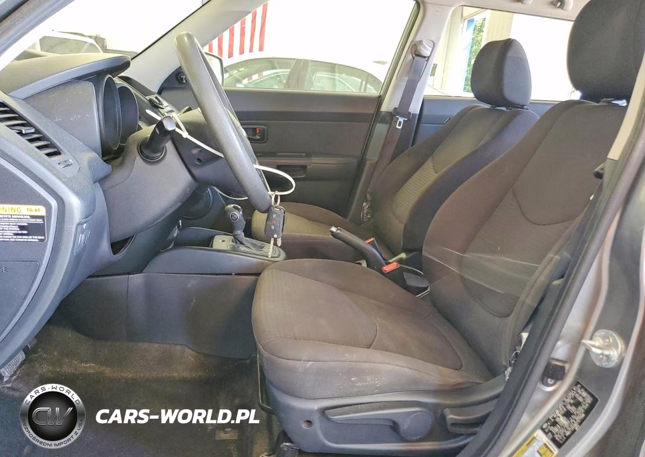 2013 Kia Soul Base VIN:KNDJT2A56D7577596 - 7