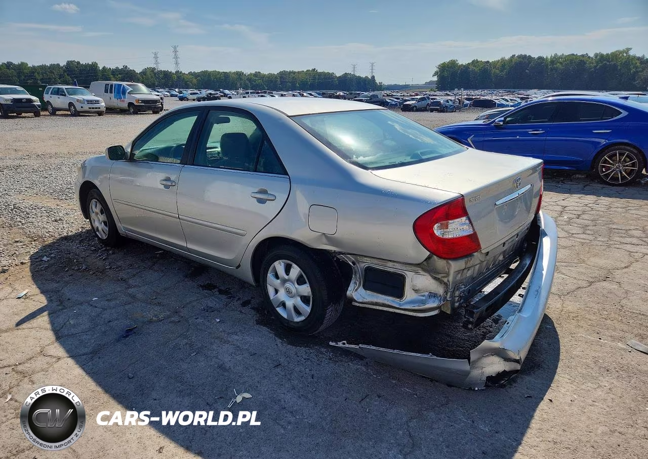 2002 Toyota Camry Le VIN:4T1BE32K52U050765 - 2