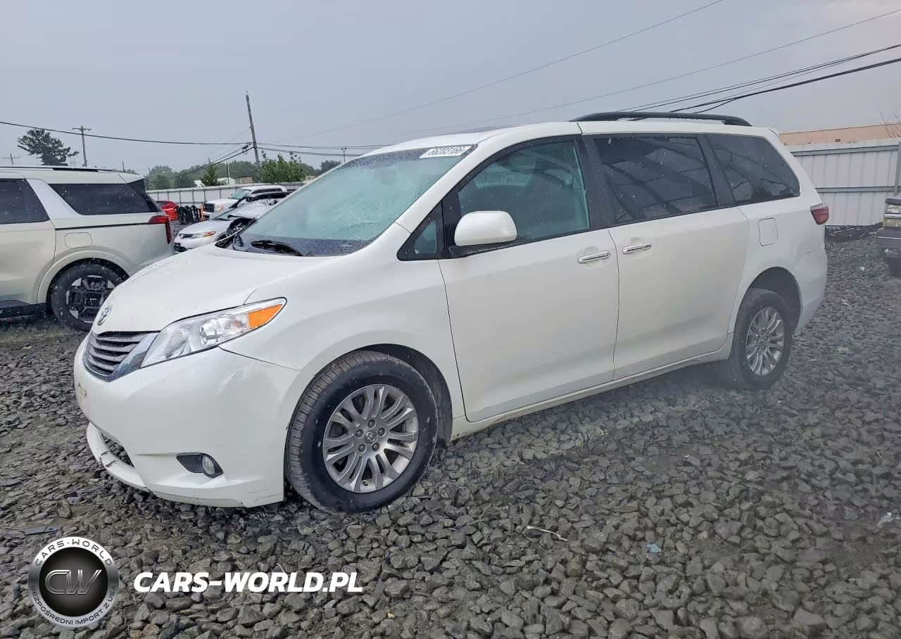 2017 Toyota Sienna Xle 8-Passenger VIN:5TDYZ3DC0HS868216 - 1