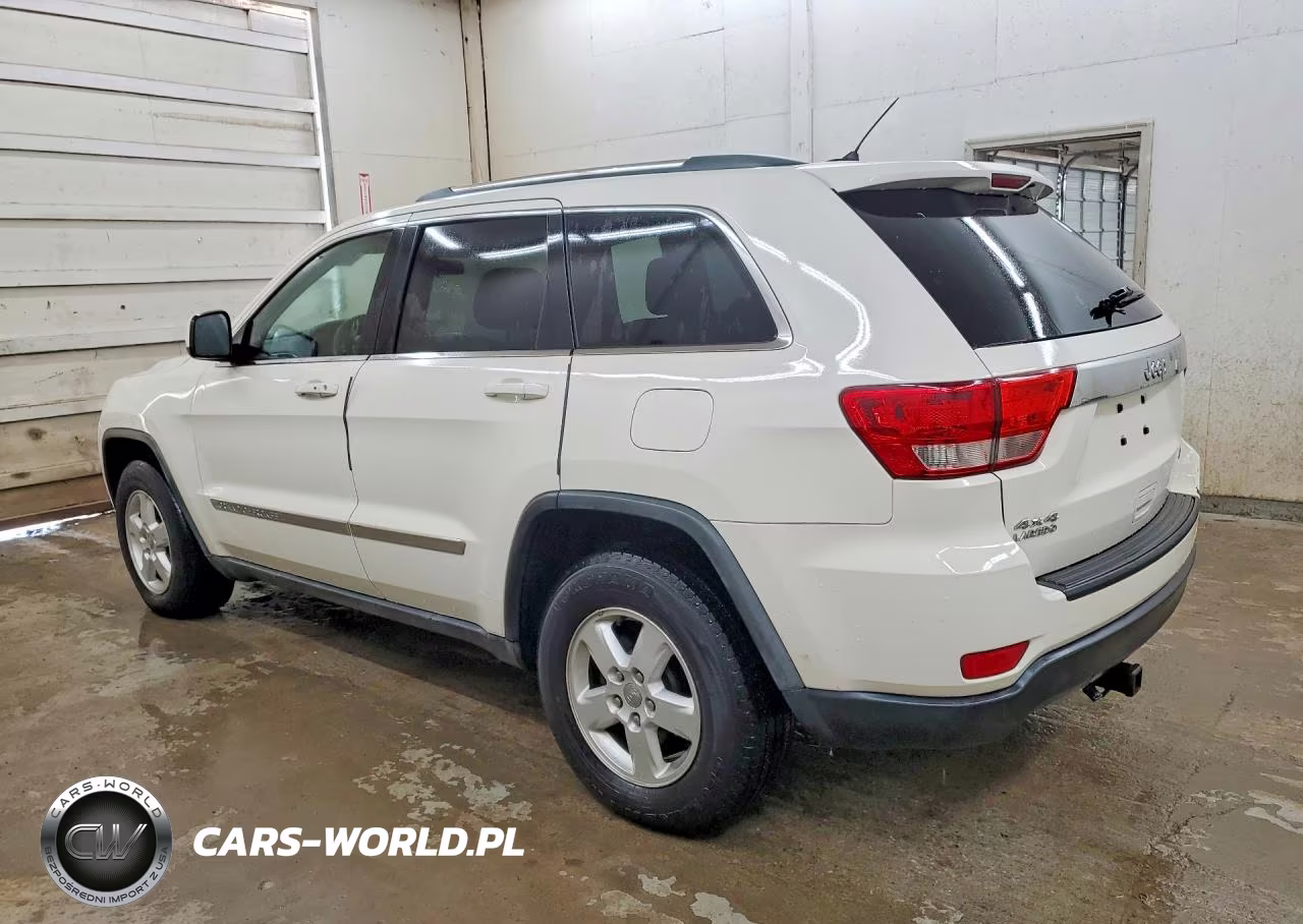2011 Jeep Grand Cherokee Laredo VIN:1J4RR4GG5BC616585 - 2