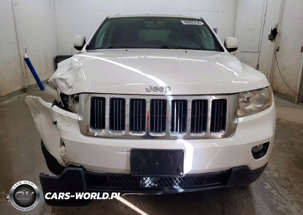 2011 Jeep Grand Cherokee Laredo VIN:1J4RR4GG5BC616585 - 5