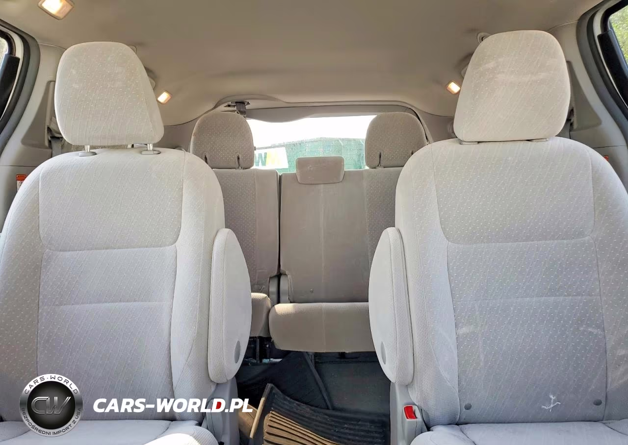 2017 Toyota Sienna Le VIN:5TDJZ3DC5HS176891 - 10