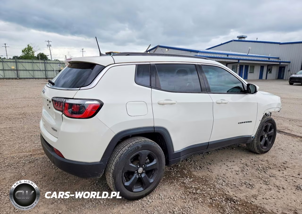 2018 Jeep Compass Latitude VIN:3C4NJDBB8JT401213 - 3