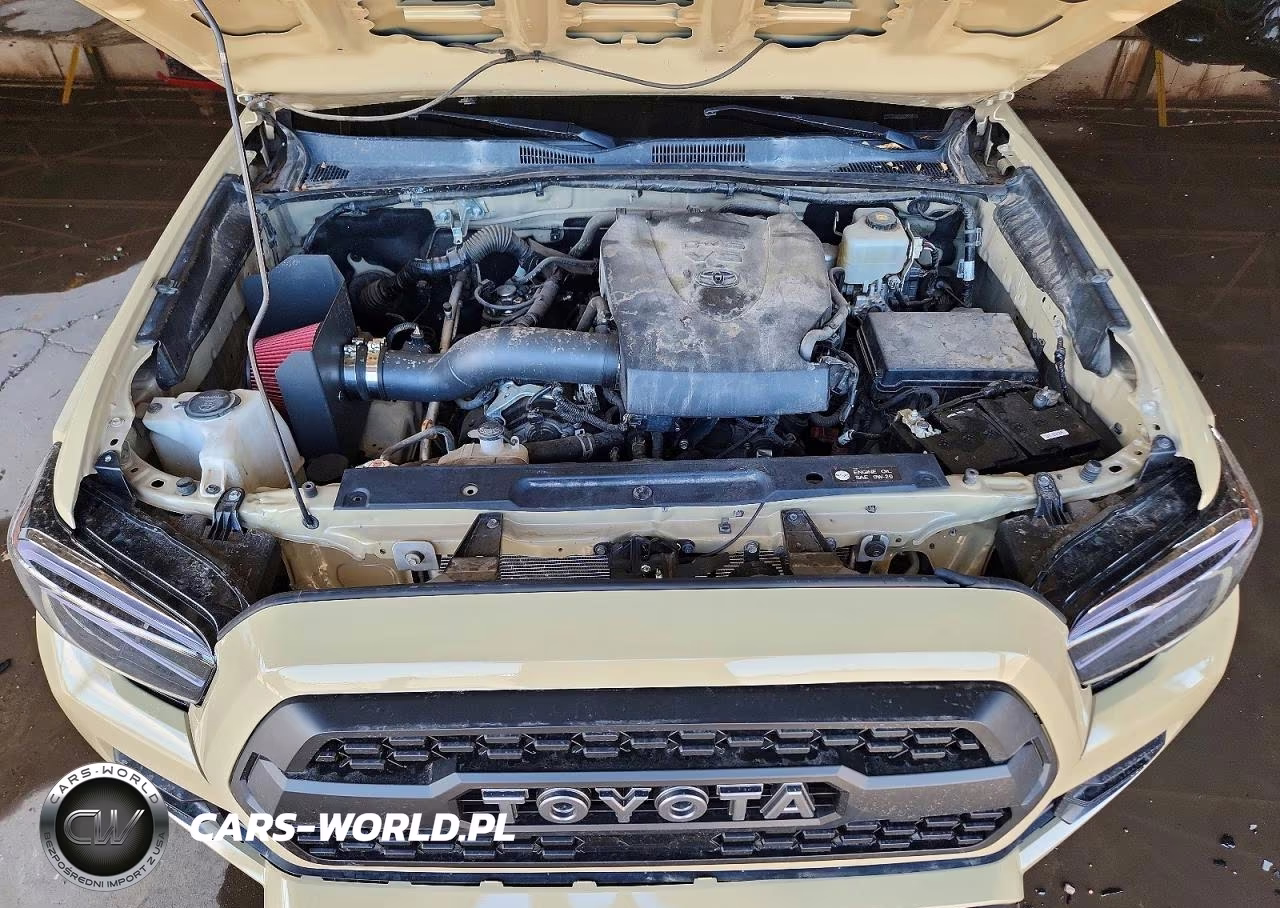 2018 Toyota Tacoma Double Cab VIN:5TFCZ5AN7JX163702 - 11