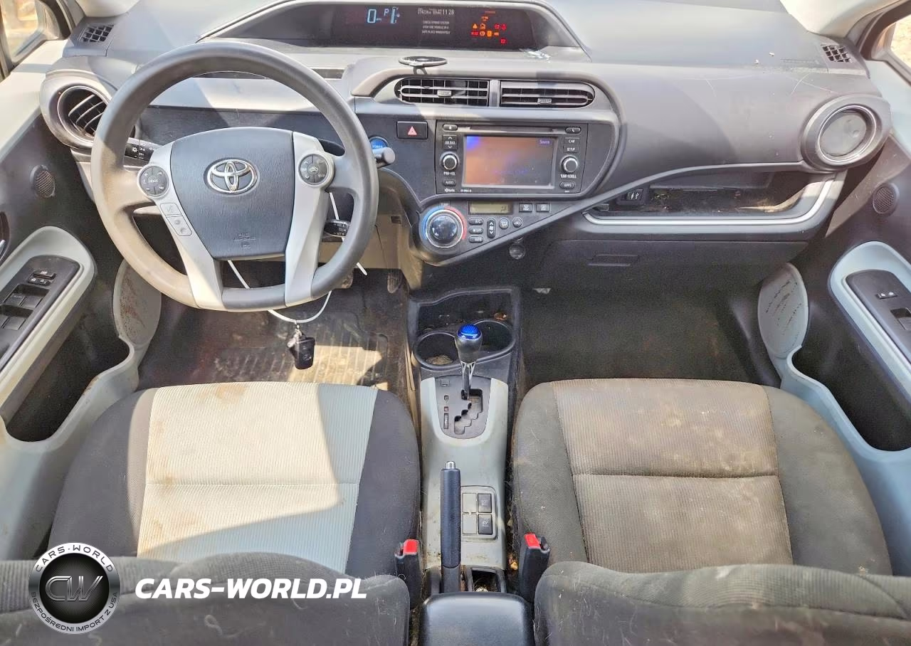 2014 Toyota Prius C Three VIN:JTDKDTB3XE1063436 - 8