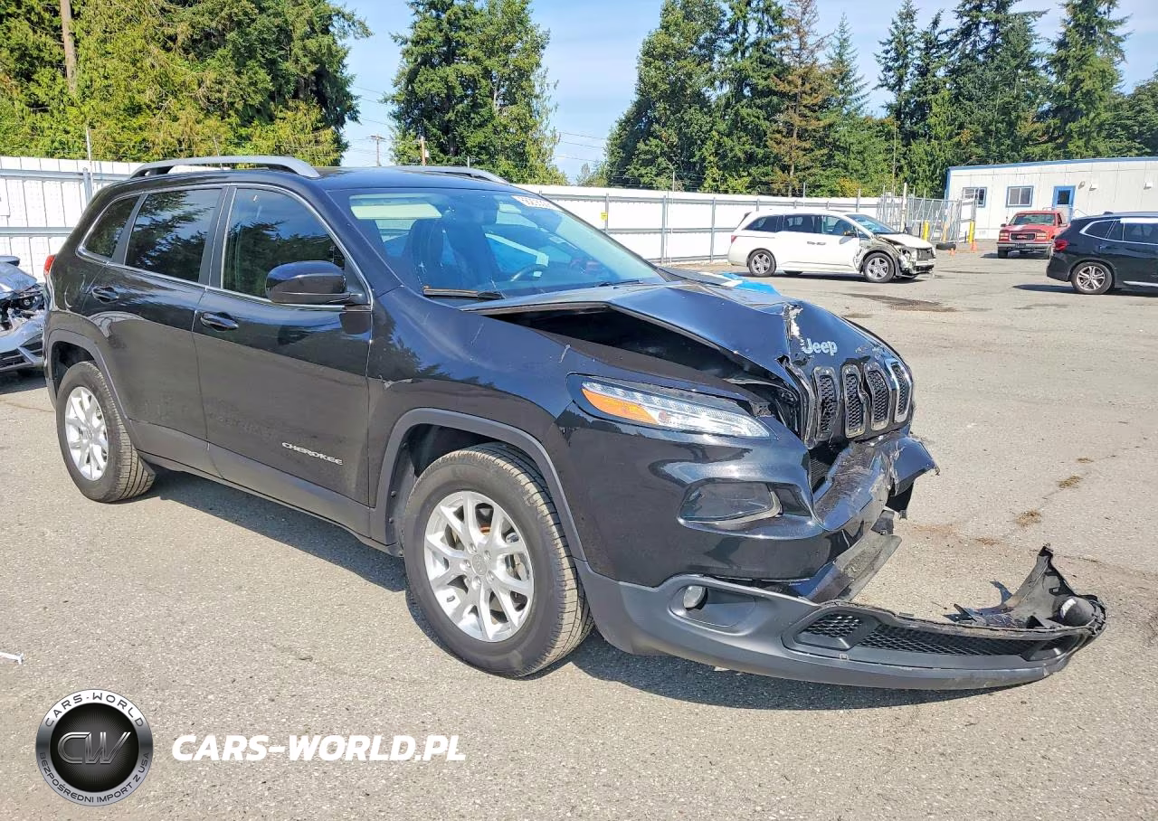 2016 Jeep Cherokee Latitude VIN:1C4PJMCS3GW211202 - 4