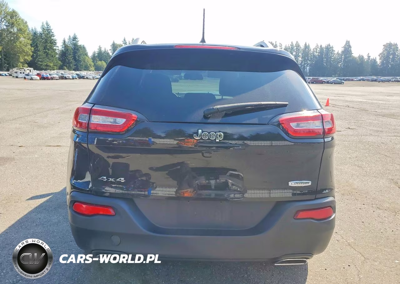 2016 Jeep Cherokee Latitude VIN:1C4PJMCS3GW211202 - 6