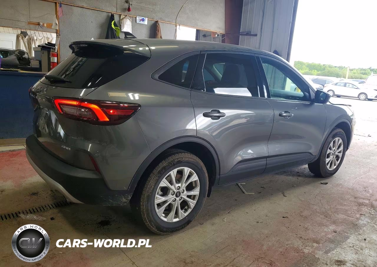 2025 Ford Escape Active VIN:1FMCU9GN3SUB20941 - 3