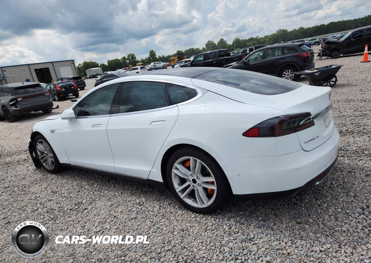 2015 Tesla Model S VIN:5YJSA1E2XFF109467 - 2