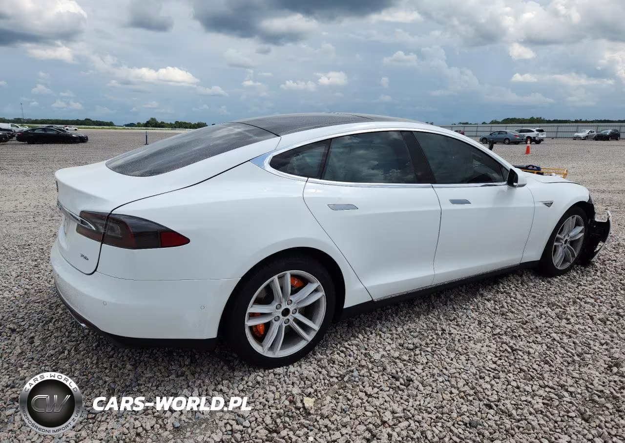 2015 Tesla Model S VIN:5YJSA1E2XFF109467 - 3