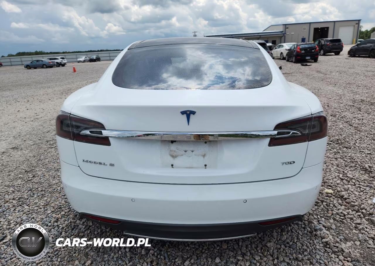 2015 Tesla Model S VIN:5YJSA1E2XFF109467 - 6